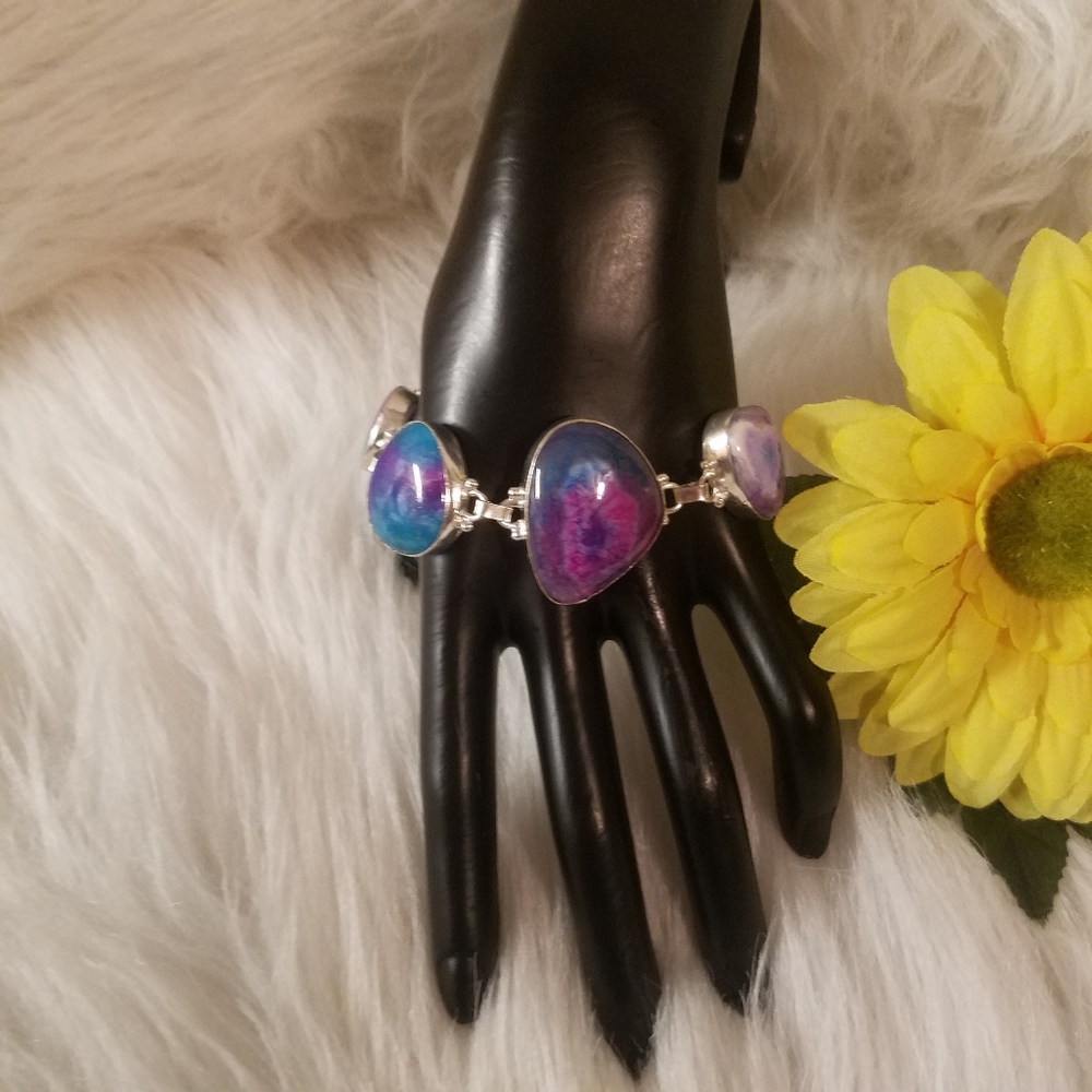 GEODE SLICE STONE AND BRACELET